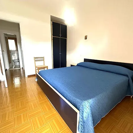 Apartment In 49965